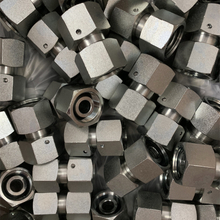 Adaptador de tubo recto 3C-W con conexiones hidráulicas engarzadas de tuerca giratoria